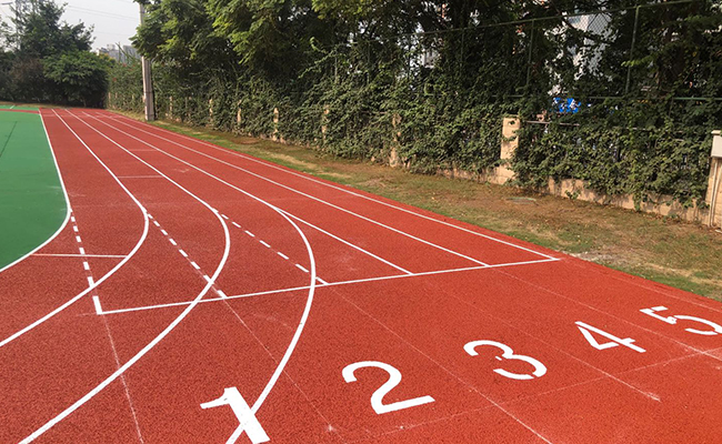 塑胶球场建设存在怎样的问题？